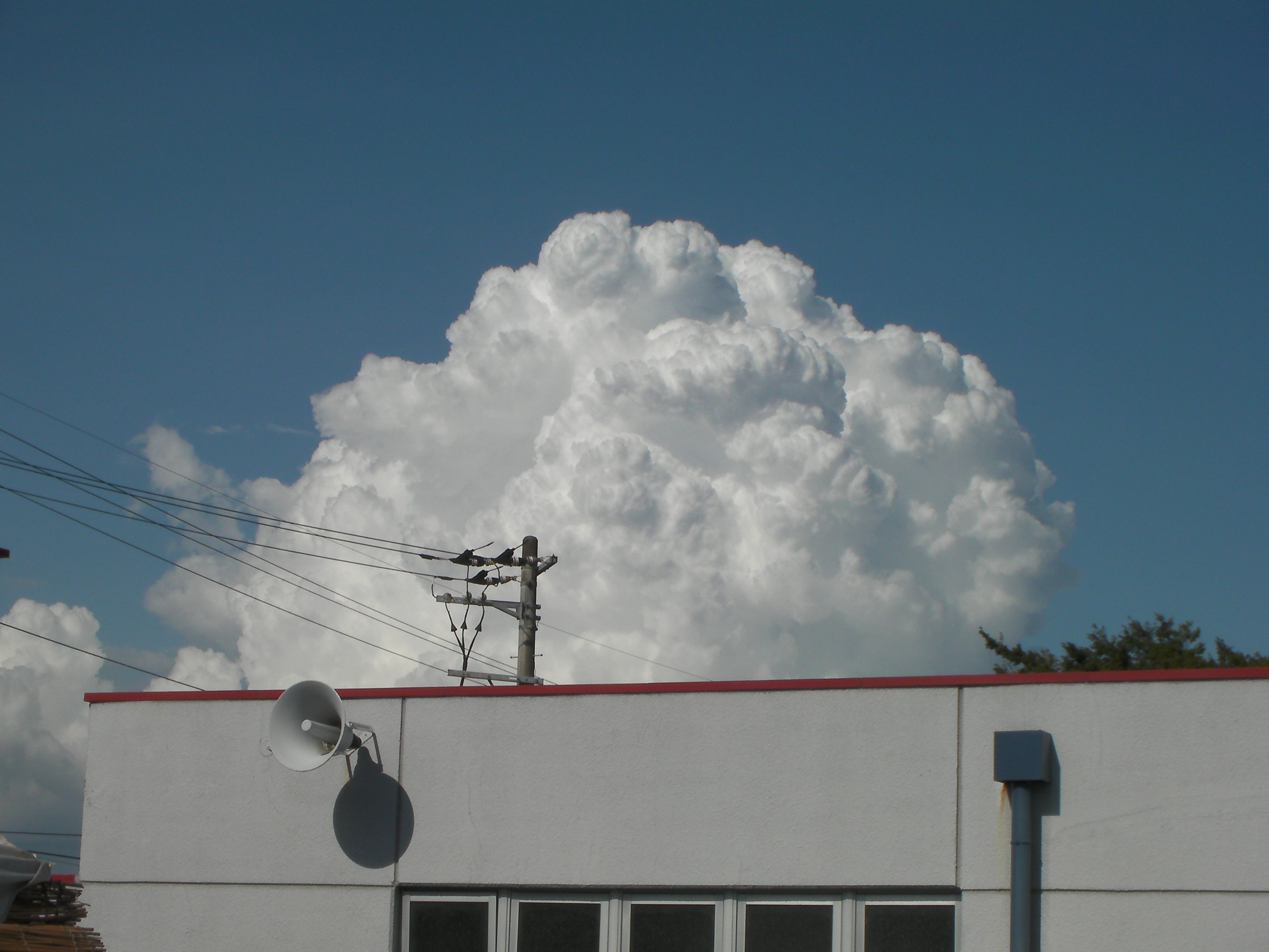 モクモク入道雲