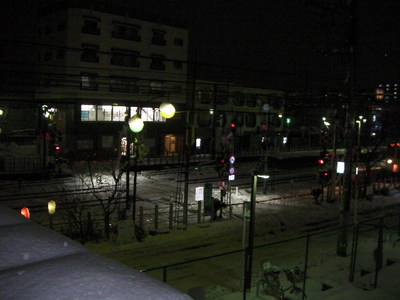 雪景色の東伏見駅 雪景色の東伏見