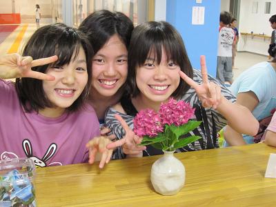 あじさいと選手のみなさん